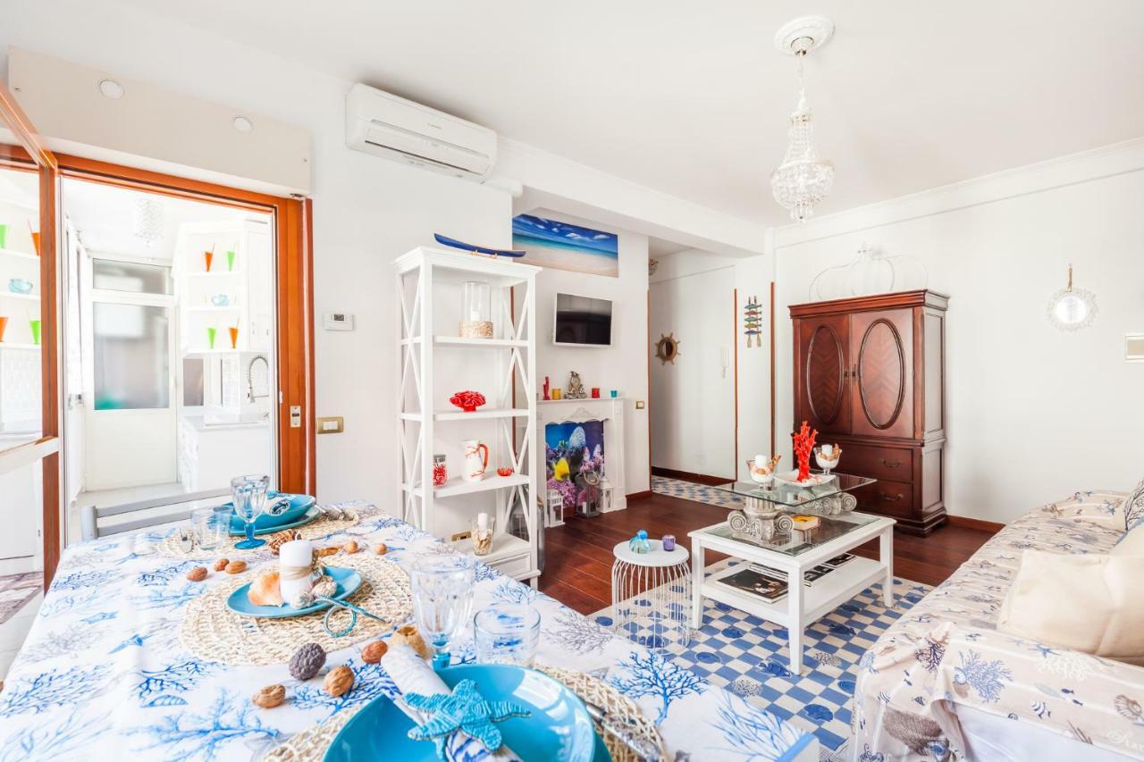 Titty Beach House Санта-Маринелла Екстер'єр фото