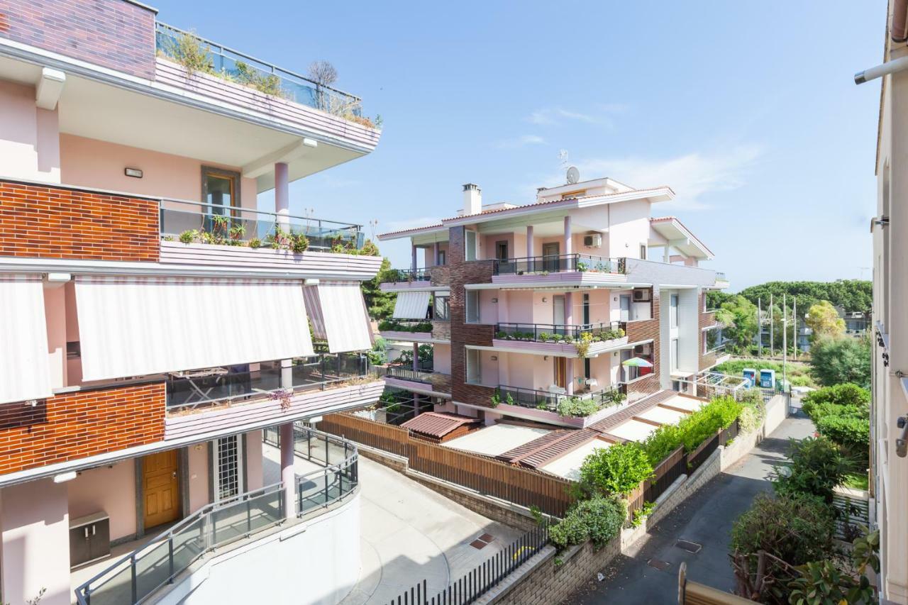 Titty Beach House Санта-Маринелла Екстер'єр фото
